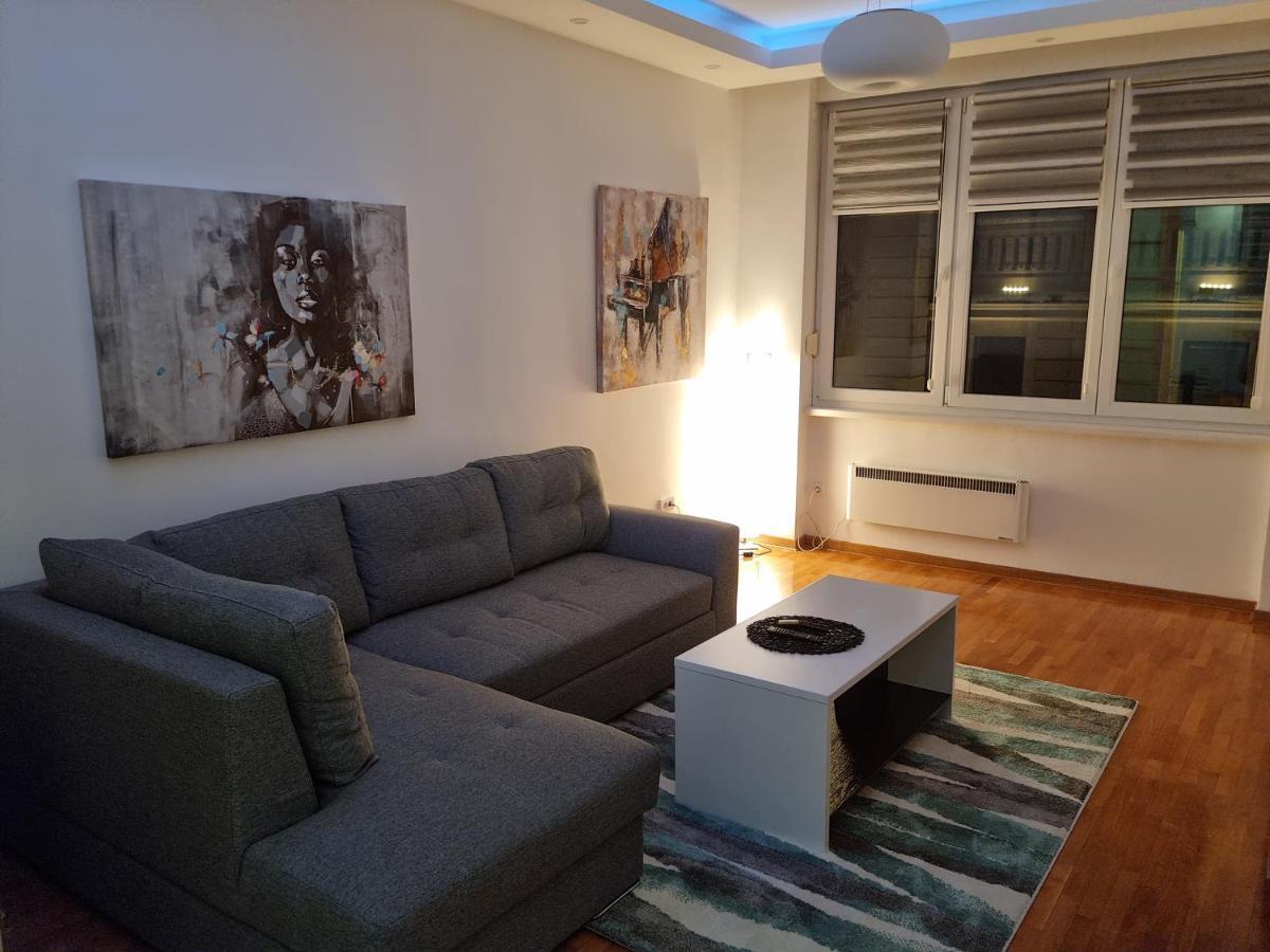 De Luxe Republic Square Apartment Of 100Sqm Belgrad Dış mekan fotoğraf