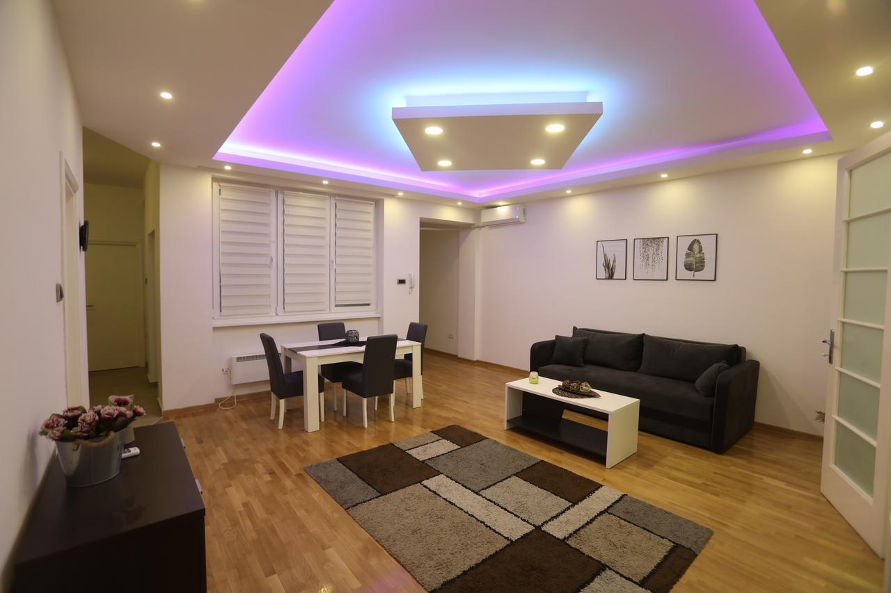 De Luxe Republic Square Apartment Of 100Sqm Belgrad Dış mekan fotoğraf