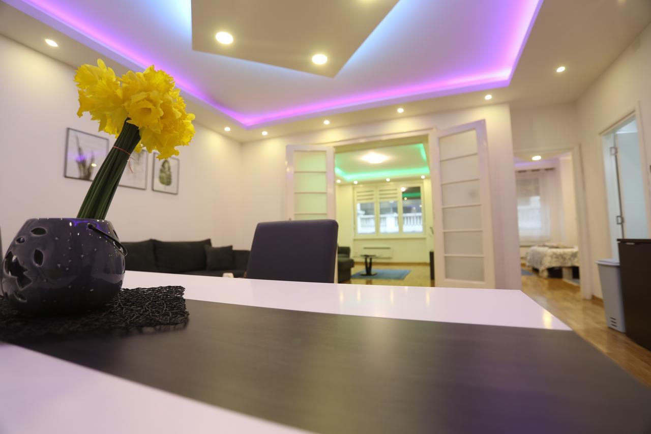 De Luxe Republic Square Apartment Of 100Sqm Belgrad Dış mekan fotoğraf