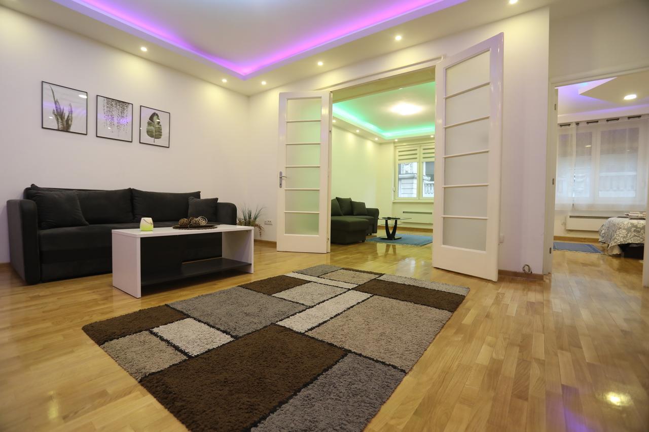 De Luxe Republic Square Apartment Of 100Sqm Belgrad Dış mekan fotoğraf