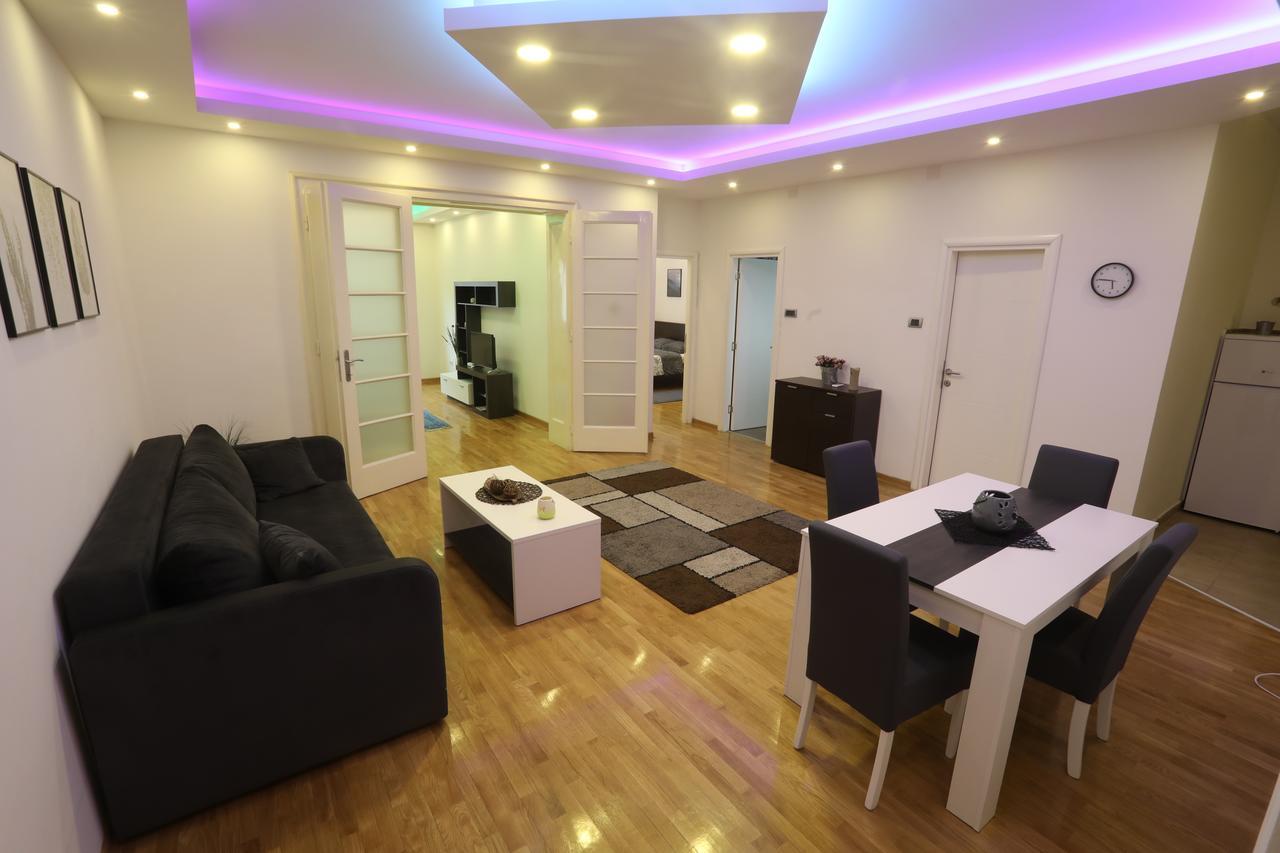De Luxe Republic Square Apartment Of 100Sqm Belgrad Dış mekan fotoğraf