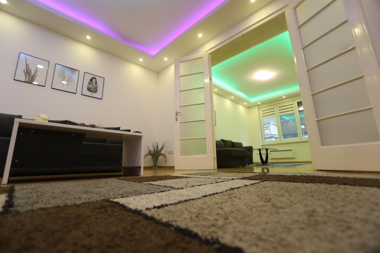 De Luxe Republic Square Apartment Of 100Sqm Belgrad Dış mekan fotoğraf